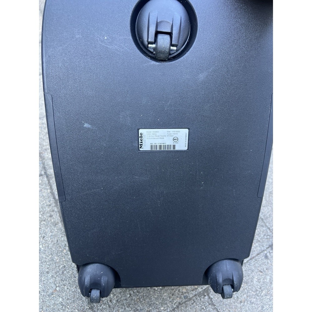 Miele Complete C3 Limited Edition Canister Vacuum Cleaner, Quiet Red Works Great - Picture 7 of 10